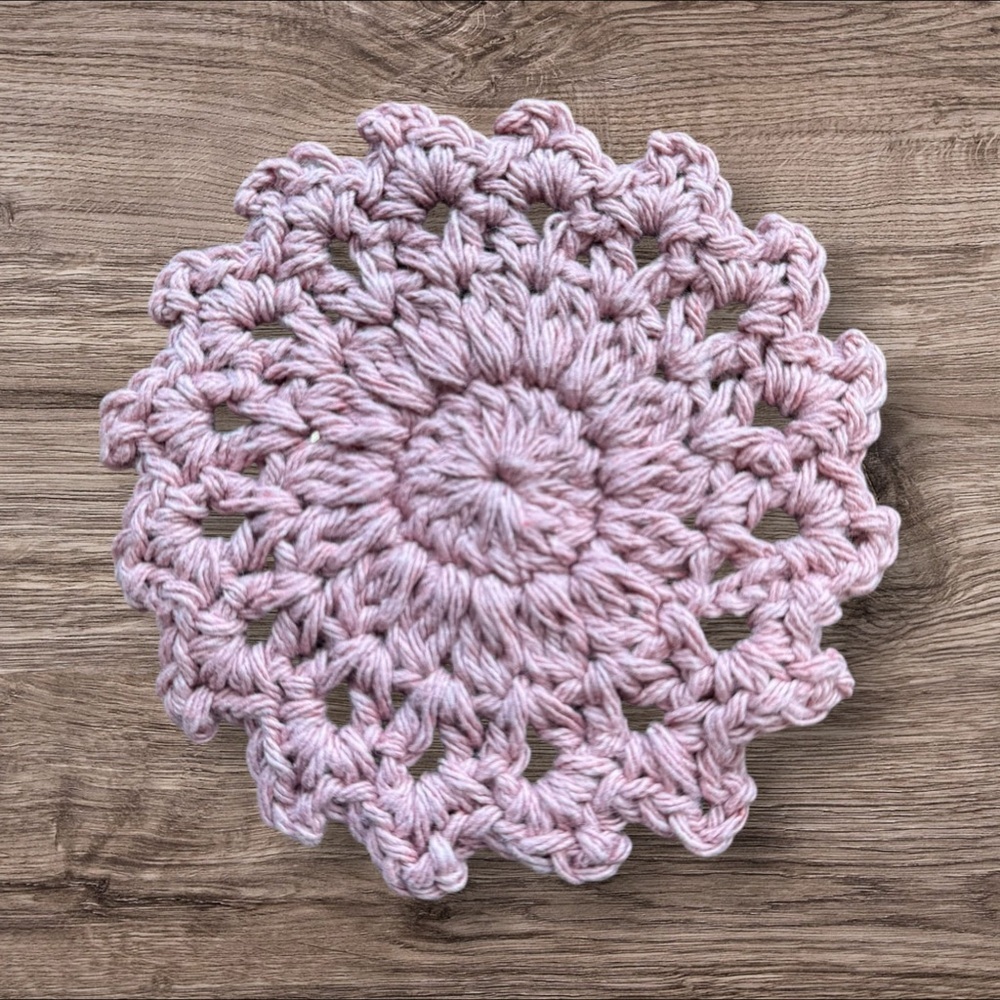 Set of 4 Elegant Pink Crochet Coasters - Picture 3 of 8